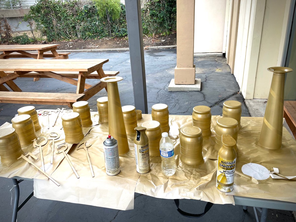 Today’s project is DIY centerpiece vases for our upcoming love party. Next up, DIY flower arrangements and bouquets…💐😅<a href="/realtimebrandon/">Brandon Ortiz</a> 14 more days♥️