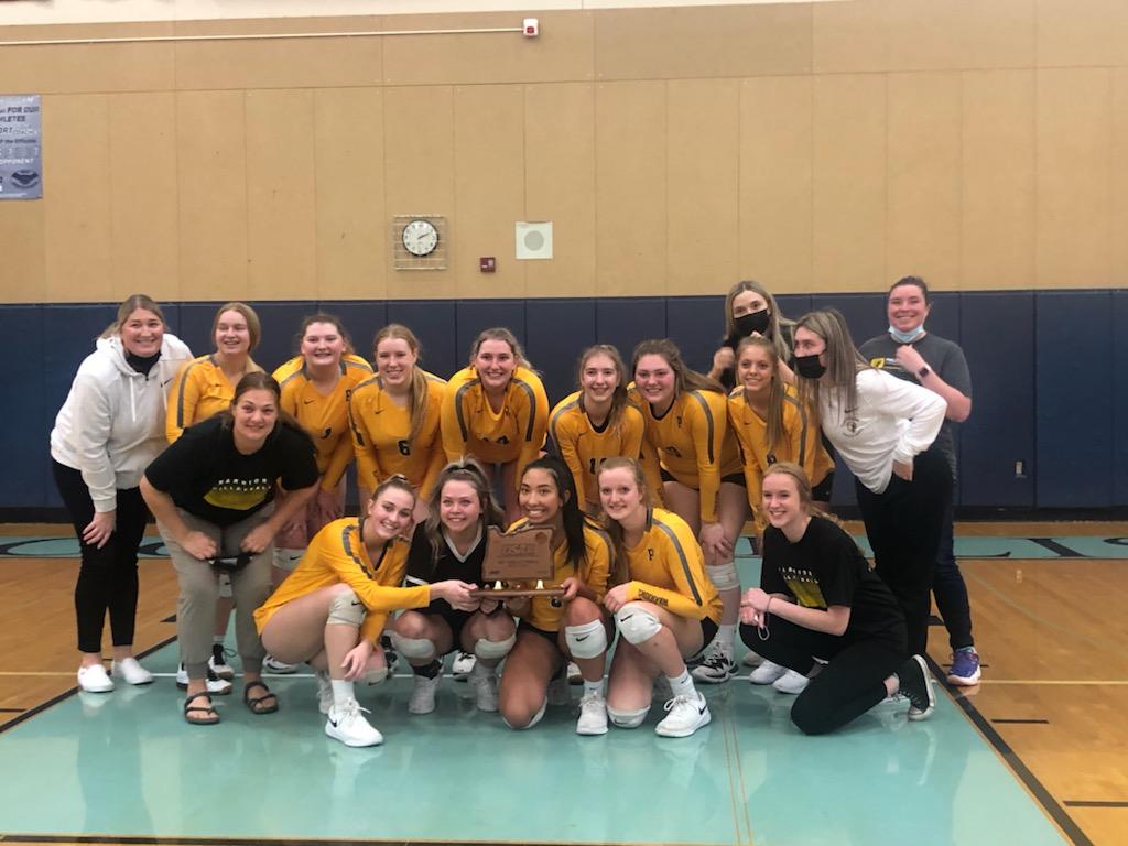 OSAASports's tweet photo. Philomath takes the 4th set 26-24 over Valley Catholic and earns 3rd place at the OSAA 3A Volleyball State Championship, Valiants take 4th place #opreps https://t.co/WnRoyUqLXI