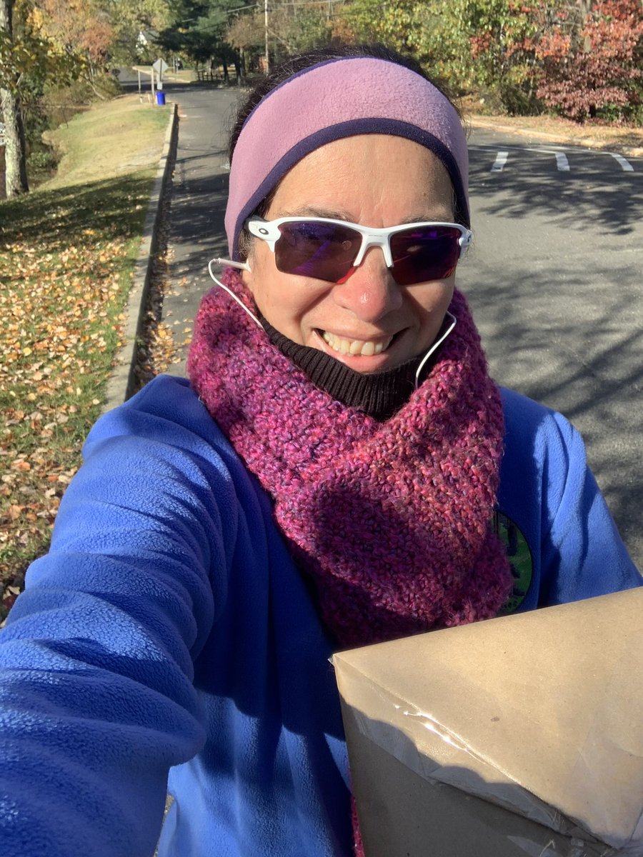 ultramiriam's tweet photo. Run or walk errands to the bank, pharmacy, supermarket, or post office. A good way to log miles. It was 34°F this morning so I layered up & walked 2.75 miles to the P.O. to mail a package & ran back home. 5.5 miles ✅ #dontjumpinthecar #move #logmiles #stayfit #keepearthhealthy https://t.co/Fa10VwqVI2