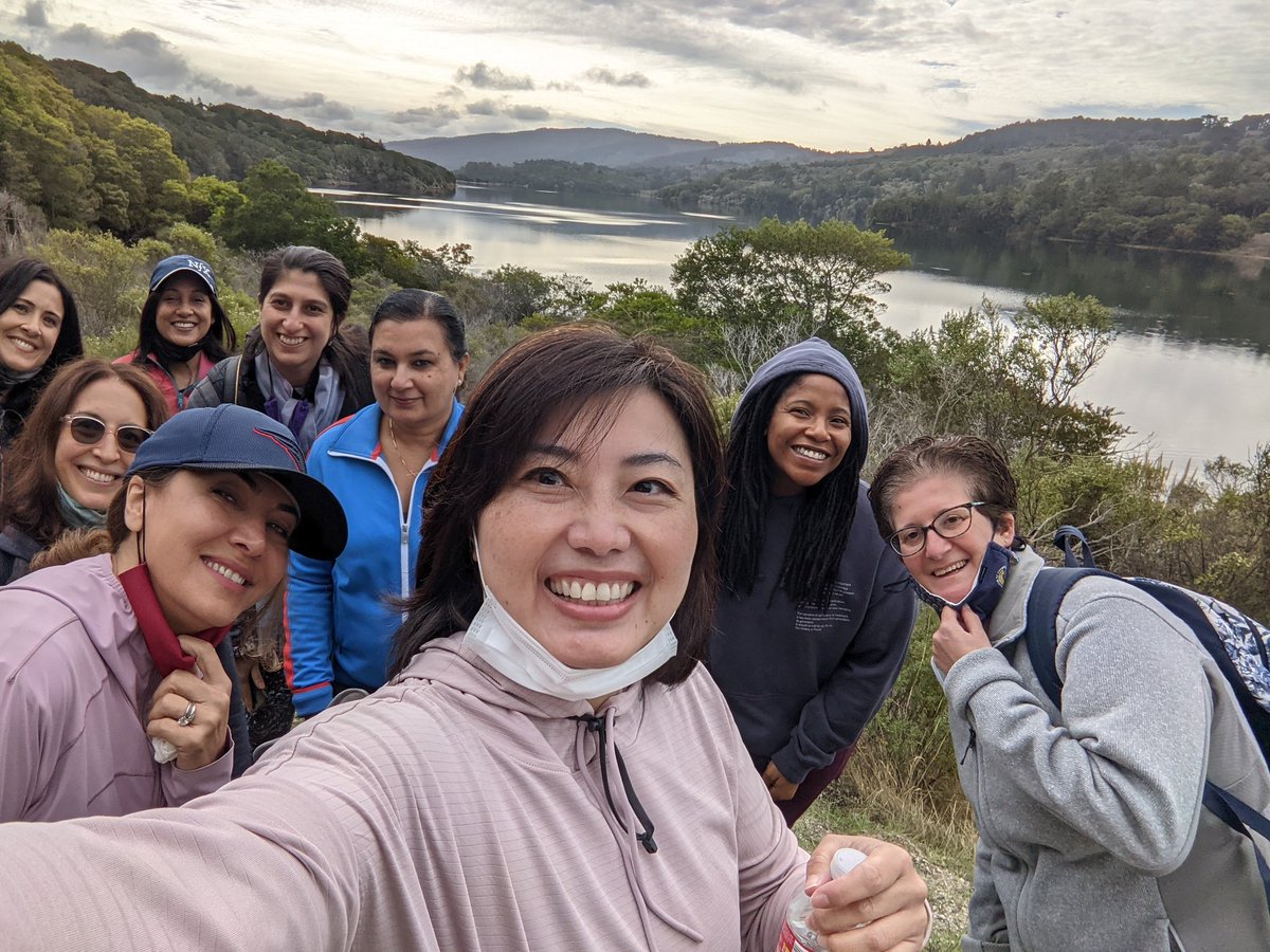 jeanettecjordan's tweet photo. Amazing hike! #WomenSupportingWomen @_howwomenlead https://t.co/OTEcXSSETf