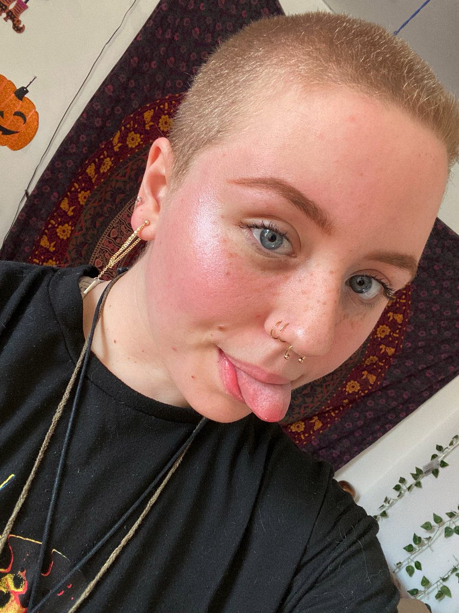 rexxtones's tweet photo. twitter i shaved my head https://t.co/BSNGbNccE2