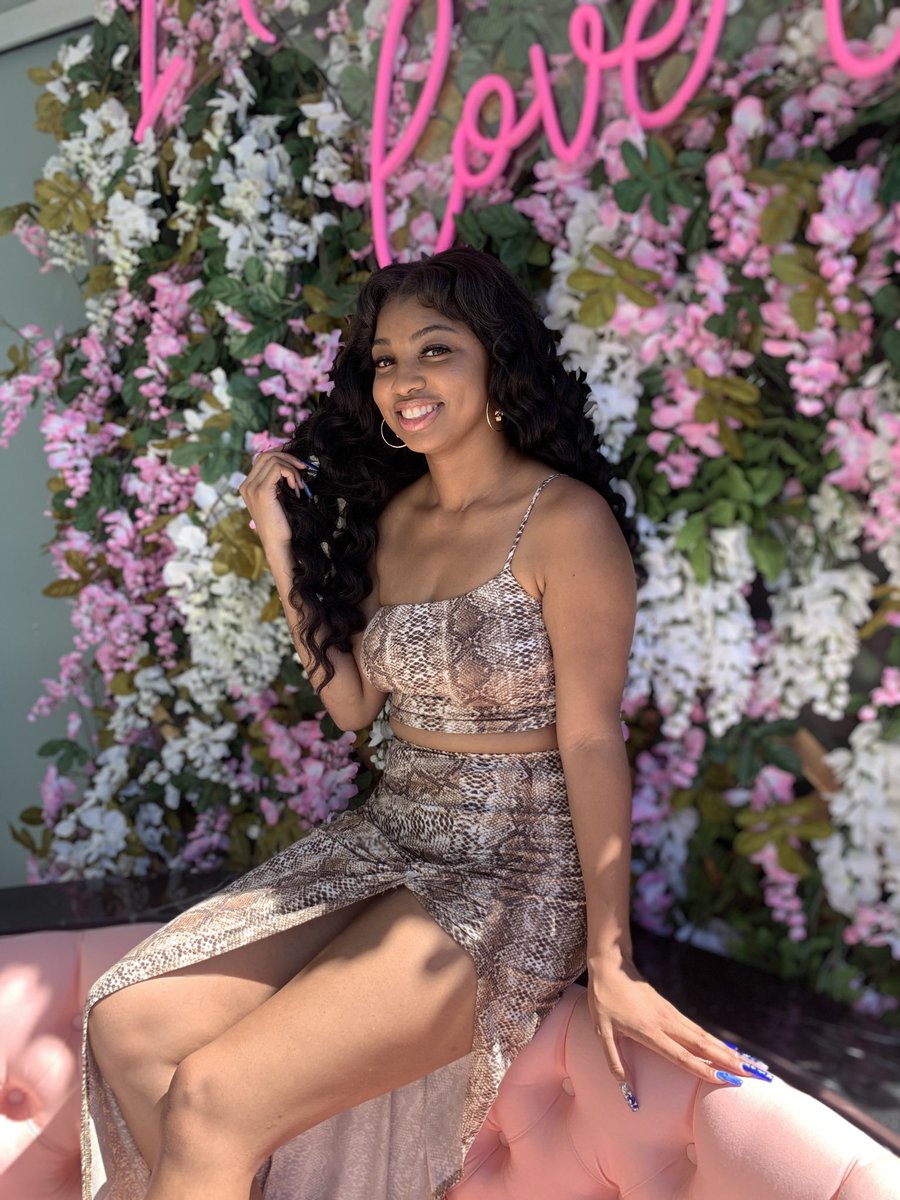 babieebree_'s tweet photo. Wait… y’all telling me these never made it to my Twitter 🌺 https://t.co/Z7ydYVtlYk