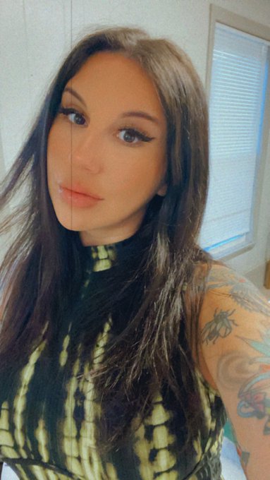 Hey besties https://t.co/4HZ76Z1Am3