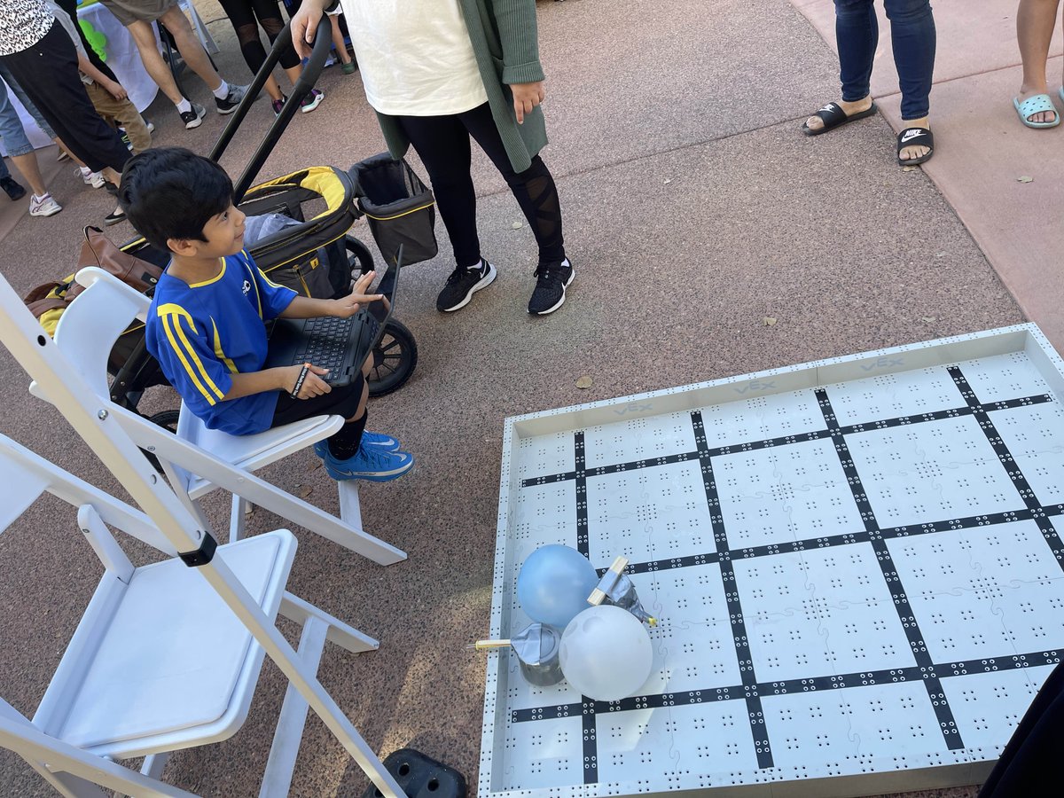 WPESFalcons's tweet image. Western Peaks was happy to take part in the City of Surprise #AZSciTech Festival today! It was a great opportunity to share some of our innovative learning with our community! @DysartUSD