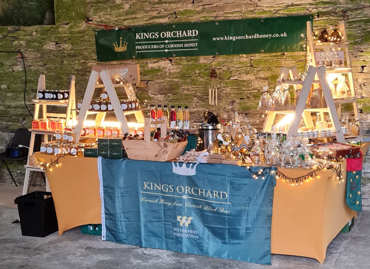 TracyLedger5's tweet photo. #Bucklandwinterfair #NationalTrust #artisan  remember cash only https://t.co/L4ii4AuCoV