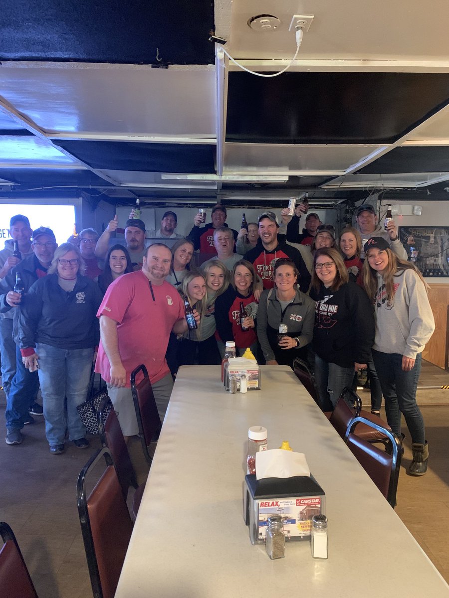 MeyersTav's tweet photo. Nice seeing all the loramie cross country folks. Thanks for stopping in. Congrats on a great season. #itsforthekids 
#runningrocks https://t.co/FZm93uqJnL