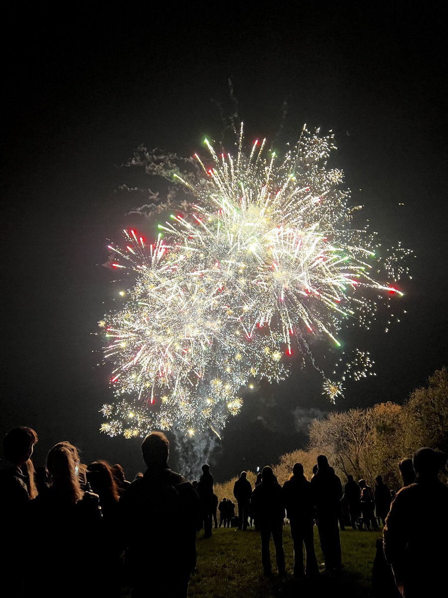 Tech_Stuuff's tweet image. Shot on #iPhone 13 Pro Max
#apple