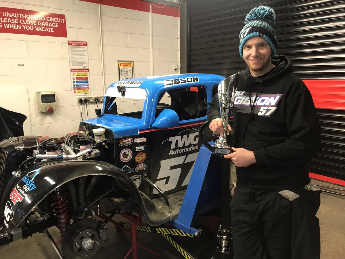 MaxMonkeyWG's tweet photo. That’s the 5th time this season Will has won 1st overall on the day...🤘🏼
#TWGAutomotive #BlueSkyCAD #ForTim #ForTimForLife #UKLegend57 #WillGibson #RacingIsLife #LegendsCars #TeamGibson #Team57 #Car57 #LegendsRacingUK #LegendsRacing #Motorsport #MRFTyres #TSLTiming https://t.co/PjKzcJLbYY