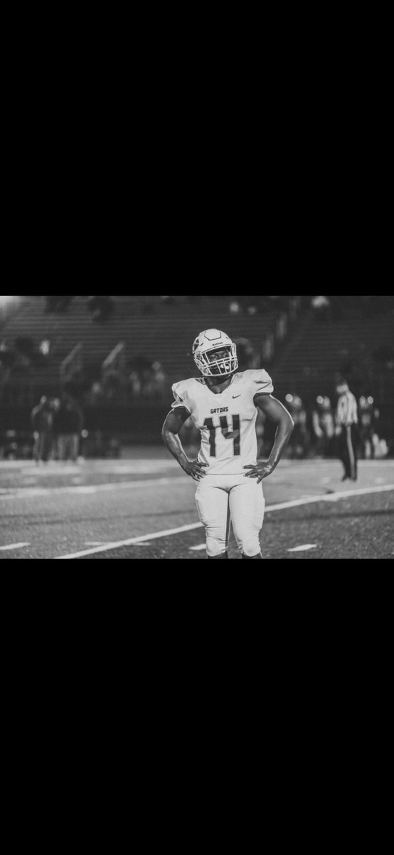 jaylenbrock14's tweet photo. Please check out my senior highlights trying to play somewhere in college 

https://t.co/It0MisA2fI https://t.co/8hUH9QUJOC