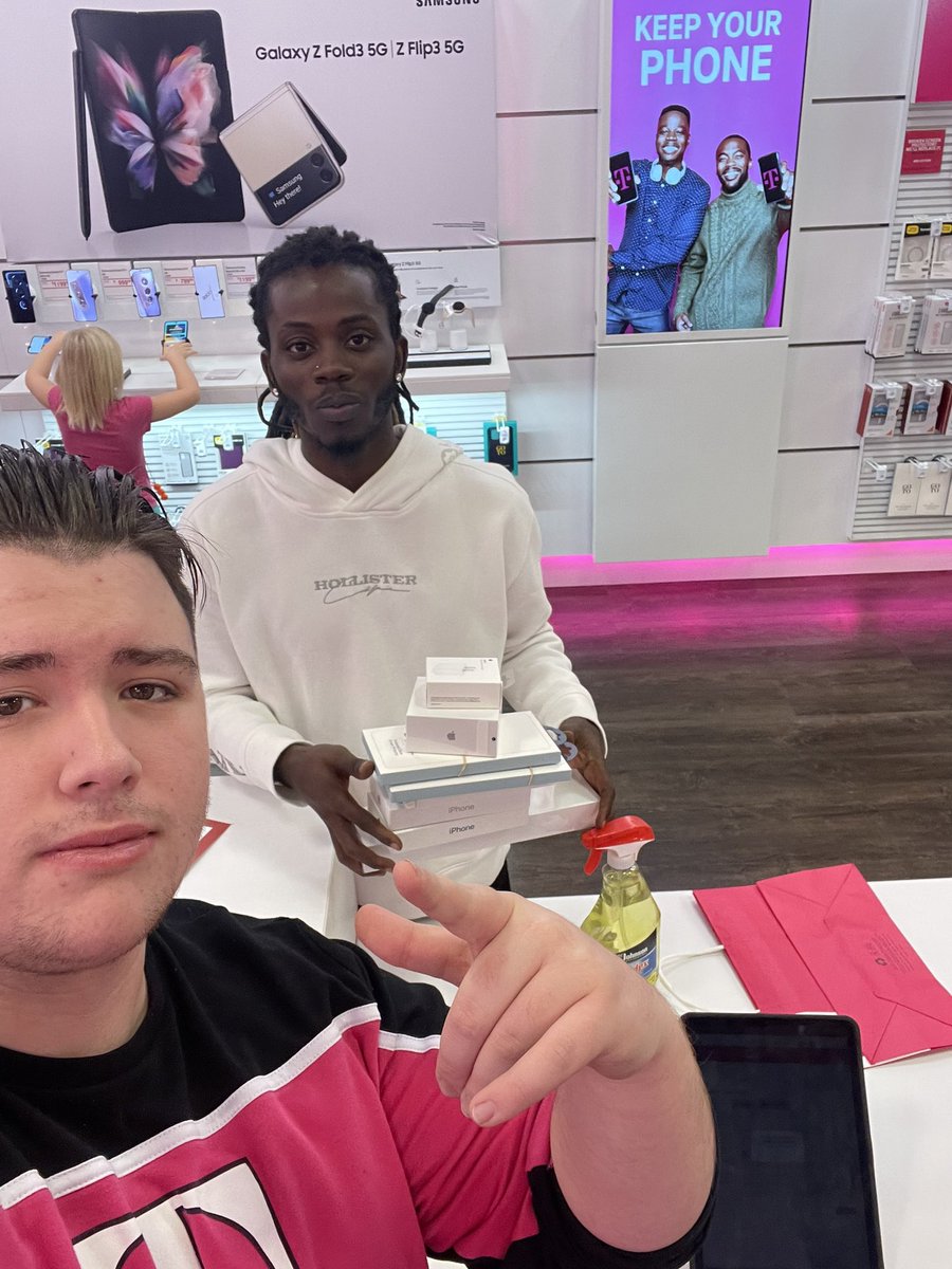 nickfromtcc's tweet photo. If there’s one thing I love more than seeing a customer smile, it’s making sure they leave looking GREAT. Enjoy the new AirPods and Apple Watch to match your new IPhone ‘13! #TheMagentaMullet 

@TCCMobile @magentaorbust @jszostek https://t.co/lnnICKelyt