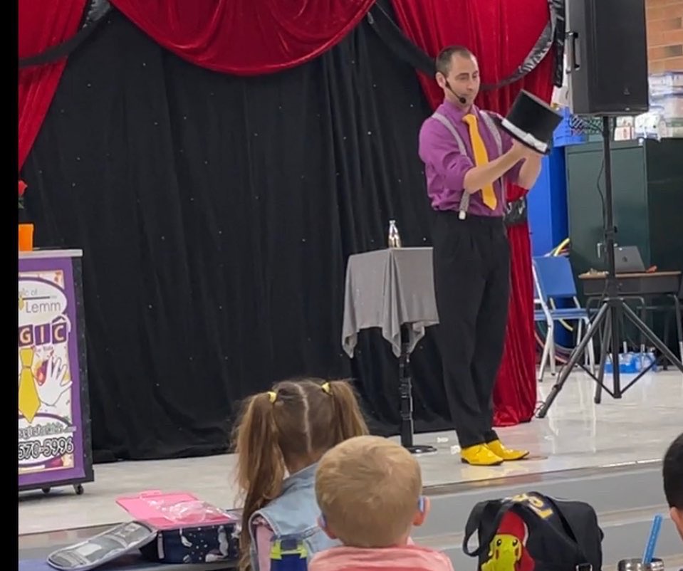 GiftedWeinberg's tweet image. What do water, magic, music, popsicles and parties have to do with each other? Post 1/2. They’re all a part of Friday at WGA! @WGA4th had a blast at the @projectwet and @cityofchandler Water Festival..,
