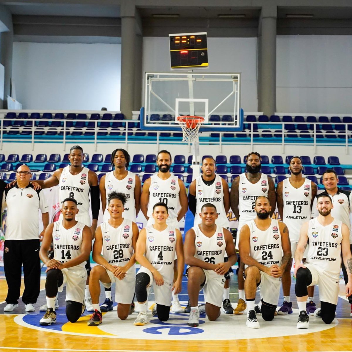 #ModoBasket 
Nuevo triunfo de <a href="/cafeterosbasket/">Cafeteros Basketball</a> en la <a href="/DPB_Colombia/">DPB Colombia</a>  54- 45 ante <a href="/soybucaros/">Búcaros Baloncesto</a> 

<a href="/celz10/">Carlos Lauler Zañartu</a> 🇨🇱 fue titular
🏀 4 Puntos
🙌 8 Rebotes
💫 2 Asistencias
🖐 3 Recuperos
⌚️ 27 Minutos

📸: <a href="/cafeterosbasket/">Cafeteros Basketball</a>