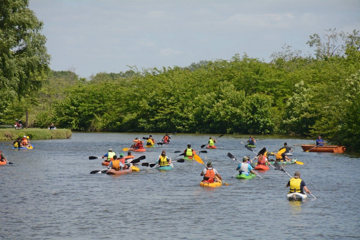 rattofranc's tweet photo. Nuestra regata ambiental fué un gran éxito!!! Mucha embarcaciones lograron limpiar el río desde el Paso de Las Carretas hasta el Puente Viejo. Vecinos, organizaciones ambientales, emprendedores y turistas, una actividad para generar conciencia ambiental!!! ♻️♻️♻️🌎 https://t.co/nAdsQS494i