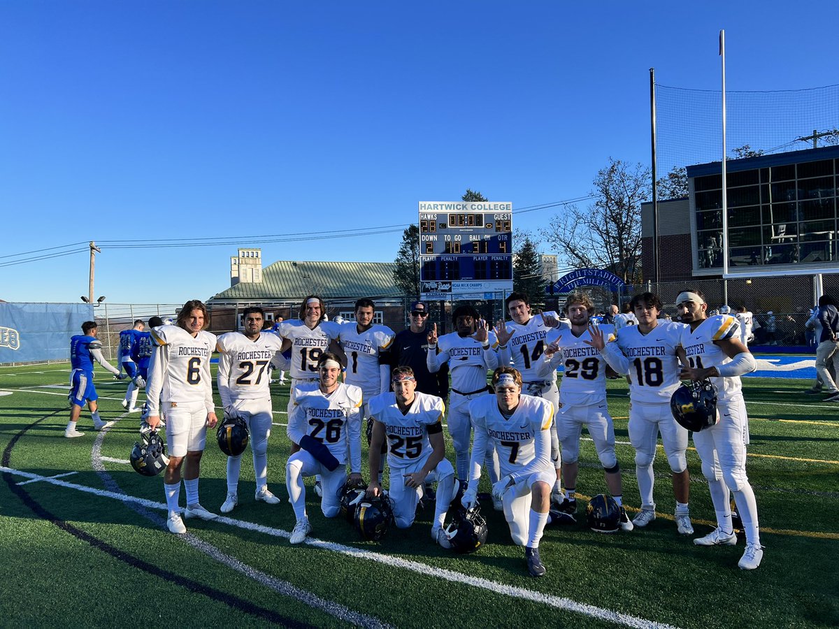 CoachSapp14's tweet image. Great team win today!! Them dogs were hungry on DEFENSE! #6takeways #2TDs #3sacks #CLIMB #RTB🔔 
#JYD🐶⛓ @UofRFootball