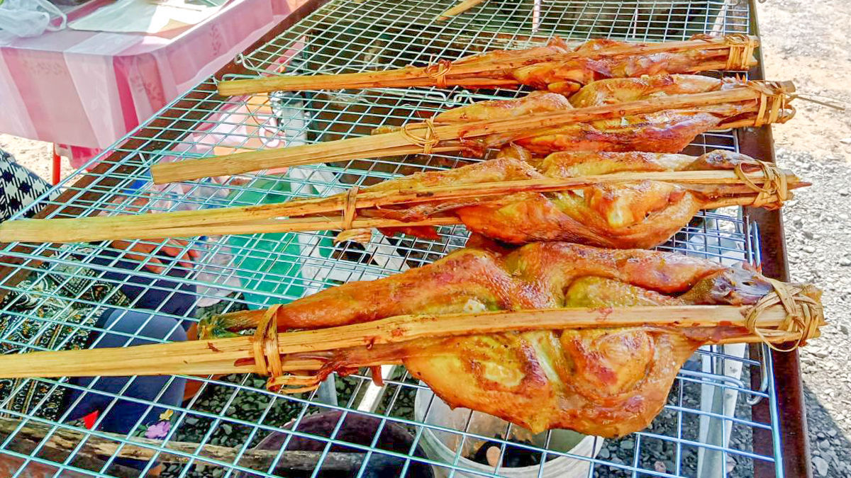 SiamAllFood's tweet image. เมื่อไก่ย่างเขาสวนกวางของเราขายดี ก็ต้องเปิดใหม่อีก 1 สาขา นะครับ สาขาพิมาย ใครอยู่แถว บ้านสามัคคี ต.รังกาใหญ่ อ.พิมาย โคราช สามารถอุดหนุนได้นะครับ รับรอง ความใหม่ สด อร่อย แน่นอน ครับ ^^

สนใจ แอด Line : bit.ly/2QcYz5j หรือ สอบถาม 064-936-6983