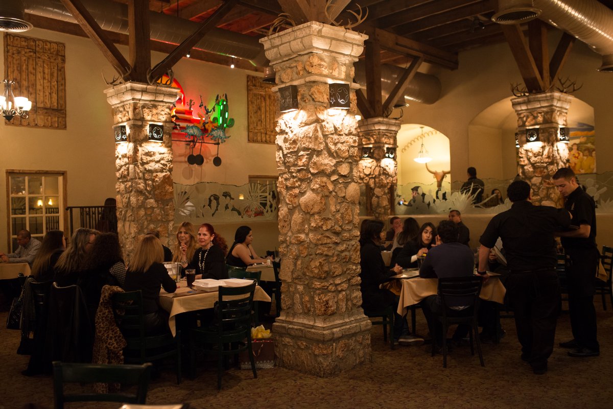 RepublicRio's tweet photo. The Republic is the perfect place to host all of your holiday parties❗️❗️ Click the link for more information. https://t.co/fKzwN9agHK 
#rgv #rgveats #republicoftheriogrande #956 #mcallen https://t.co/F0BEFoZDbt
