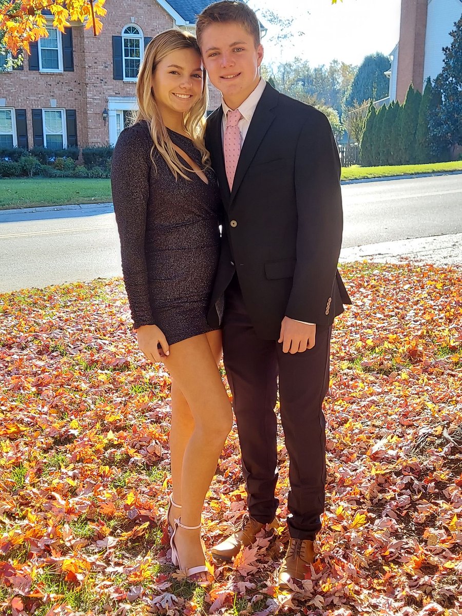 RickErickson14's tweet photo. Great looking couple heading to PROG! https://t.co/UKuUt2qPVk