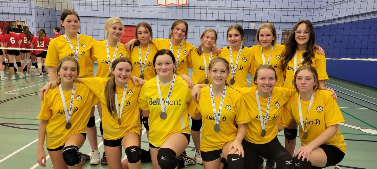 RavensHockeyInv's tweet photo. @FRJHschool FRJH made out like gangbusters at VolleyEast. 
Tier 1 silver for the Grade 9 boys
Tier 3 silver for the Grade 9 girls
GRADE 7 girls played for gold(no results yet)
Grade 8 girls made it to the semis!
WTG, Ravens! https://t.co/aieC6qOguy