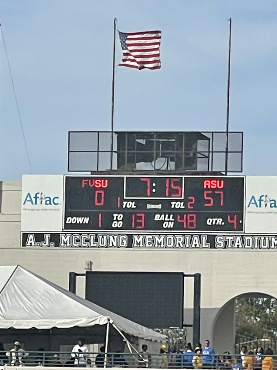 trayfromdaA's tweet photo. The highlight of the game, FOREVER WITH US! We love you AD ๐๐ #DoItFor57 #DoItForAD #ASUTwitter #FountainCityClassic https://t.co/557MrNrdL3
