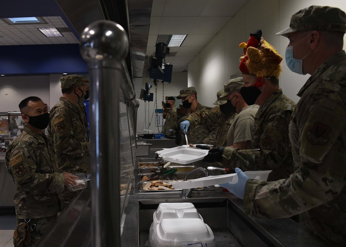 144thFW's tweet photo. Thank you #TeamFresno and #144thFW for all that you do! ππ¦
The 144th FW Base leadership team serves a Thanksgiving holiday meal to base personnel during drill weekend Nov. 6 at the Fresno ANG Base in CA.
#drillweekend #goGuard #join144 #grateful #thankyou https://t.co/OMBV95M4Of