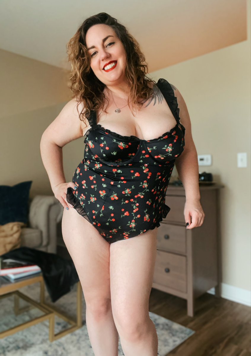 TheRavenWilde's tweet photo. What an absolutely beautiful day! RT if my curves make yours even better. 😎
Flexible availability this week. Treat yourself 😘
#dateminneapolis #onlyfansmilf #milf #curvymilf #dateminnesota
https://t.co/7jIWcIOqWz https://t.co/Ge5LsmwiWy