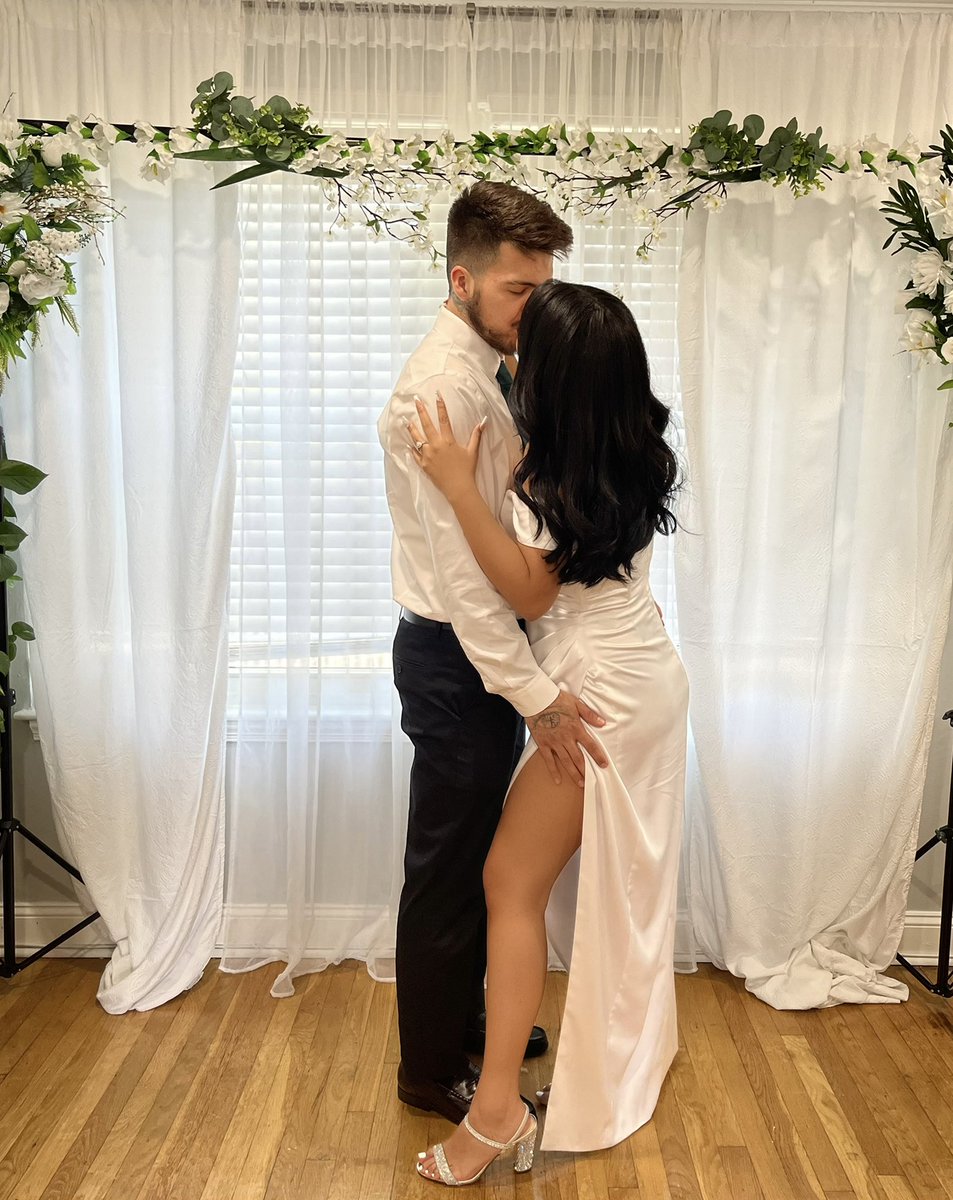 keirryy's tweet photo. together forever ❤️💍 https://t.co/OUkvBppFdF