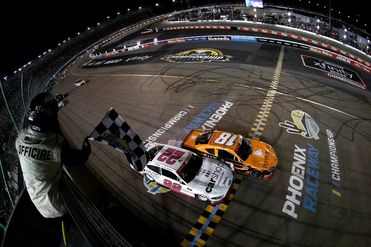 JoeGibbsRacing's tweet photo. Wow… Just Wow 🤩 

#Championship4 https://t.co/2gP0f2Pqla