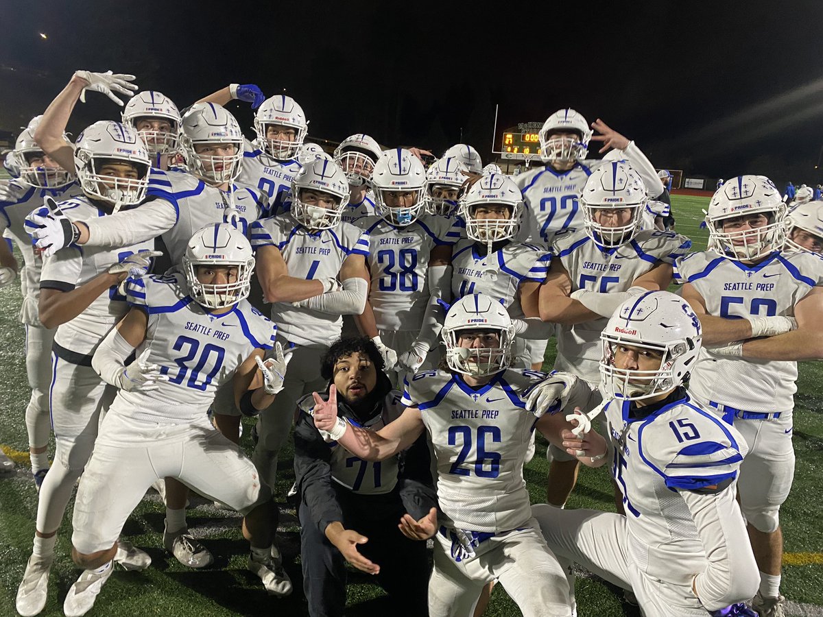 FINAL: Seattle Prep 38, Mountain View 27

Panthers punch ticket to 3A state playoffs. #wafbscores