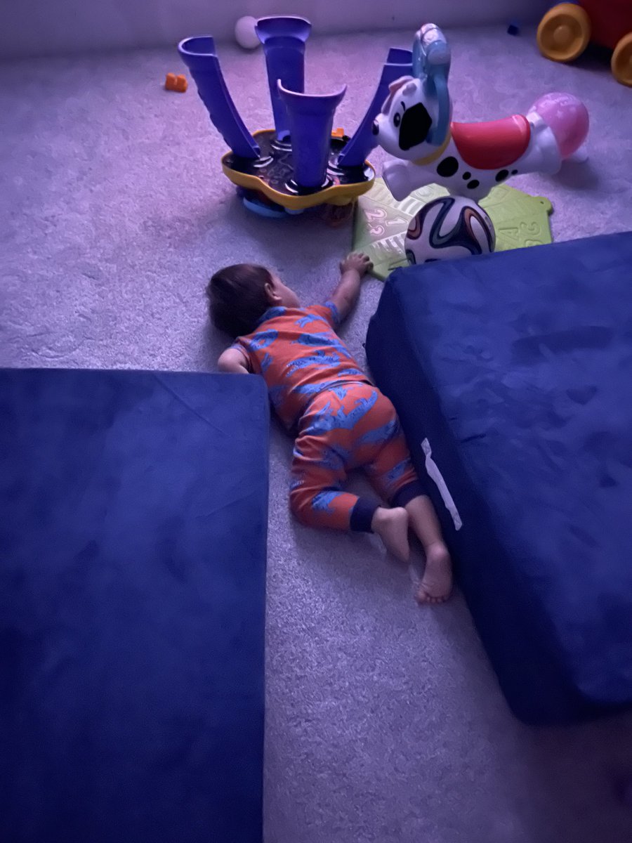 aaron_lassley's tweet photo. Little man can’t hang. #UFC268 https://t.co/kpLaYKyAeg