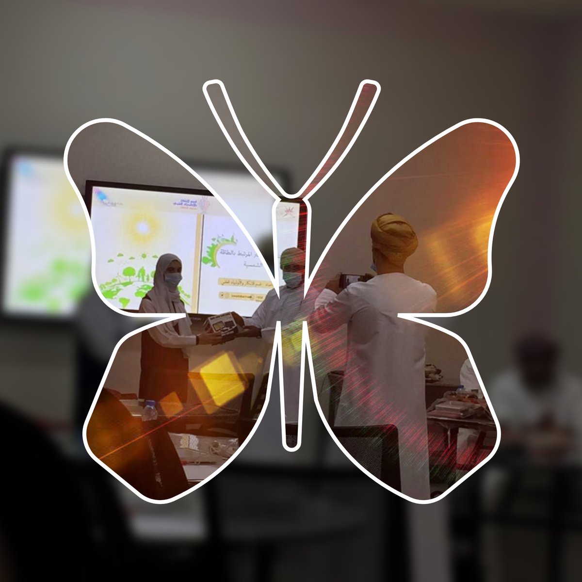 نبارك للطالبتين المتألقتين أفنان الصلتي وعائشه المحفوظي من الصف الثامن على حصولهن على المركز الثاني في مسابقة الطاقة الشمسية .

 أدام الله نجوم مدرسة وادي بني هني وضاءة  ومن انجاز إلى أكبر بإذن الله.