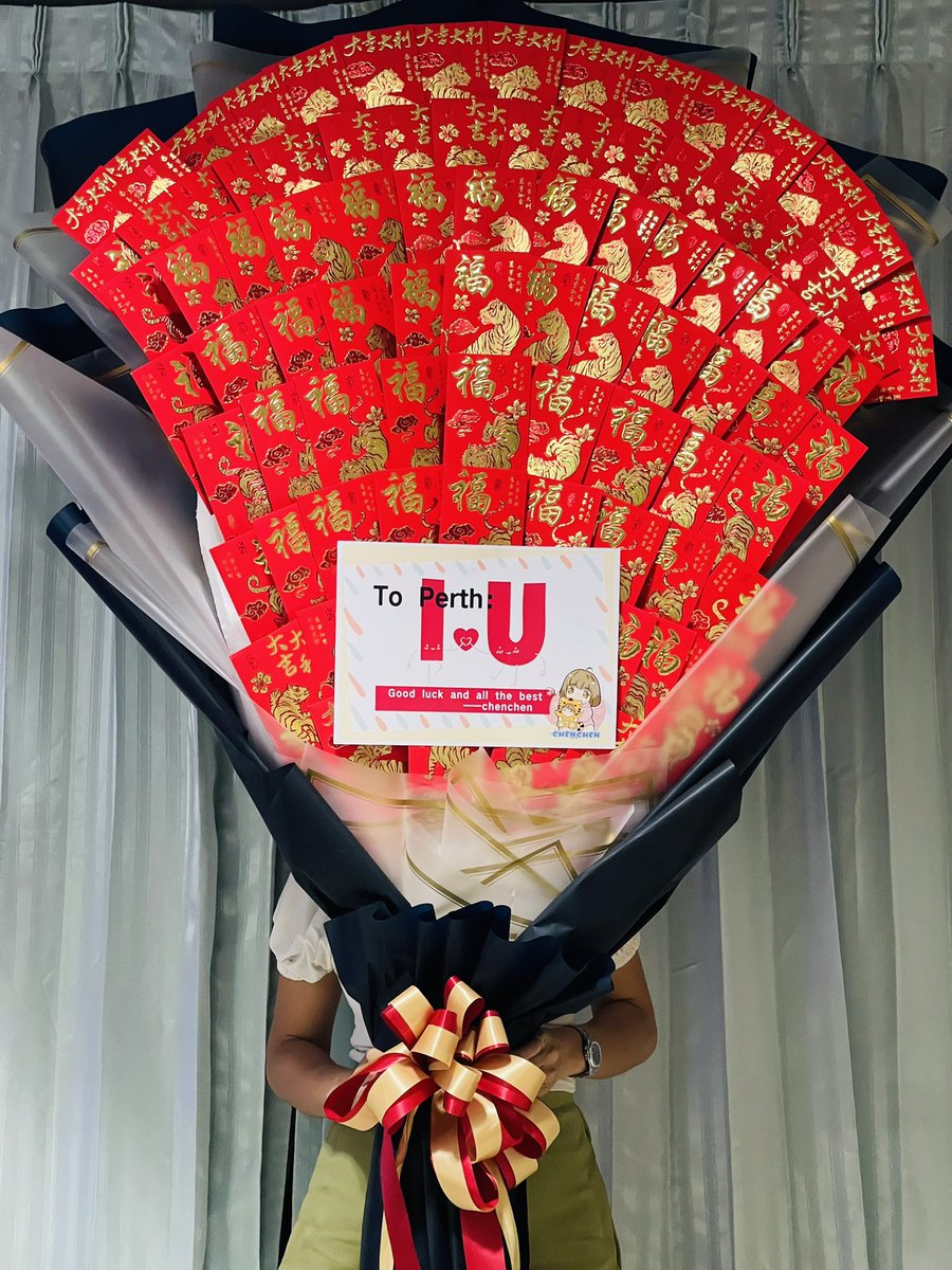 CHENCHENPPE's tweet photo. Perth shooting support （1）
                        ——chenchen
Lucky bouquet ：

100 baht×88

Bless you with everything.🖤💪🏻
Be a fearless TigerKing👑
Love u so much 
@perthppe
#PerthTanapon 
#KDPPE
@lamunlin1988 Thank you for your help. https://t.co/22IQ89YcSz