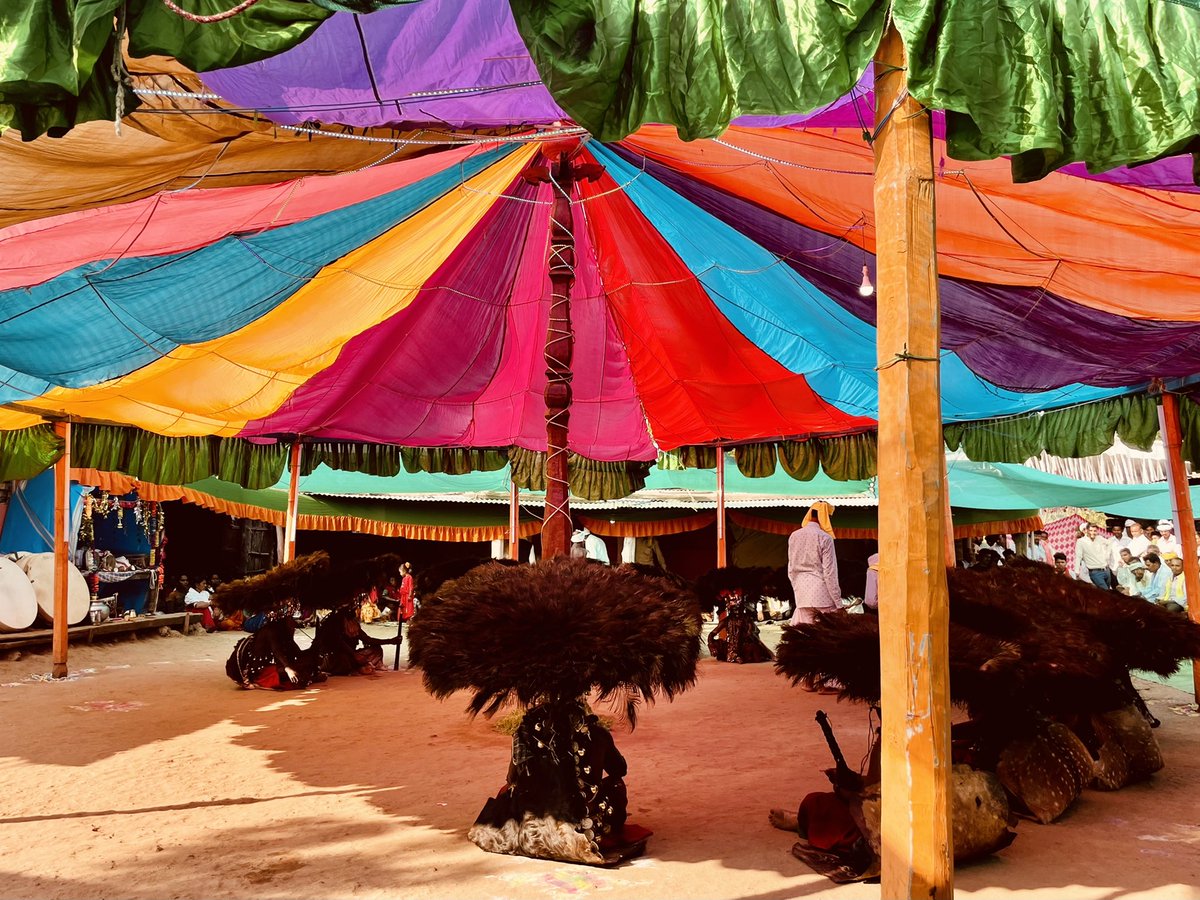 aclb_kb's tweet photo. At #Marlawai !!!

Seeing off our #PadmaShri Awardee #Gusadi Dancer Shri. Kanaka Raju garu to New Delhi for Award Ceremony on November 9th, Rashtrapati Bhavan. 

#Dandari #Gusadi #Asifabad #Tribals #Adivasi #culture #Telanganatourism #Telangana https://t.co/8rKwMIX0Gl