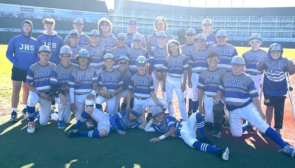 JHSOwlsbaseball's tweet photo. It’s great to see our current JHS Owls coaching up our future guys!!! https://t.co/xWjB5WamUb