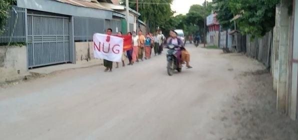 PhoKyawKP's tweet photo. Regularly protest movement led by residents from a village of #ShweBo Tsp, #Sagaing Division, staged to welcome @NUGMyanmar and uproot the #MilitaryDictatorship this morning. LEGALIZATION OF NUG
#Nov7Coup  
#WhatsHappeningInMyanmar https://t.co/FGen07GgVG