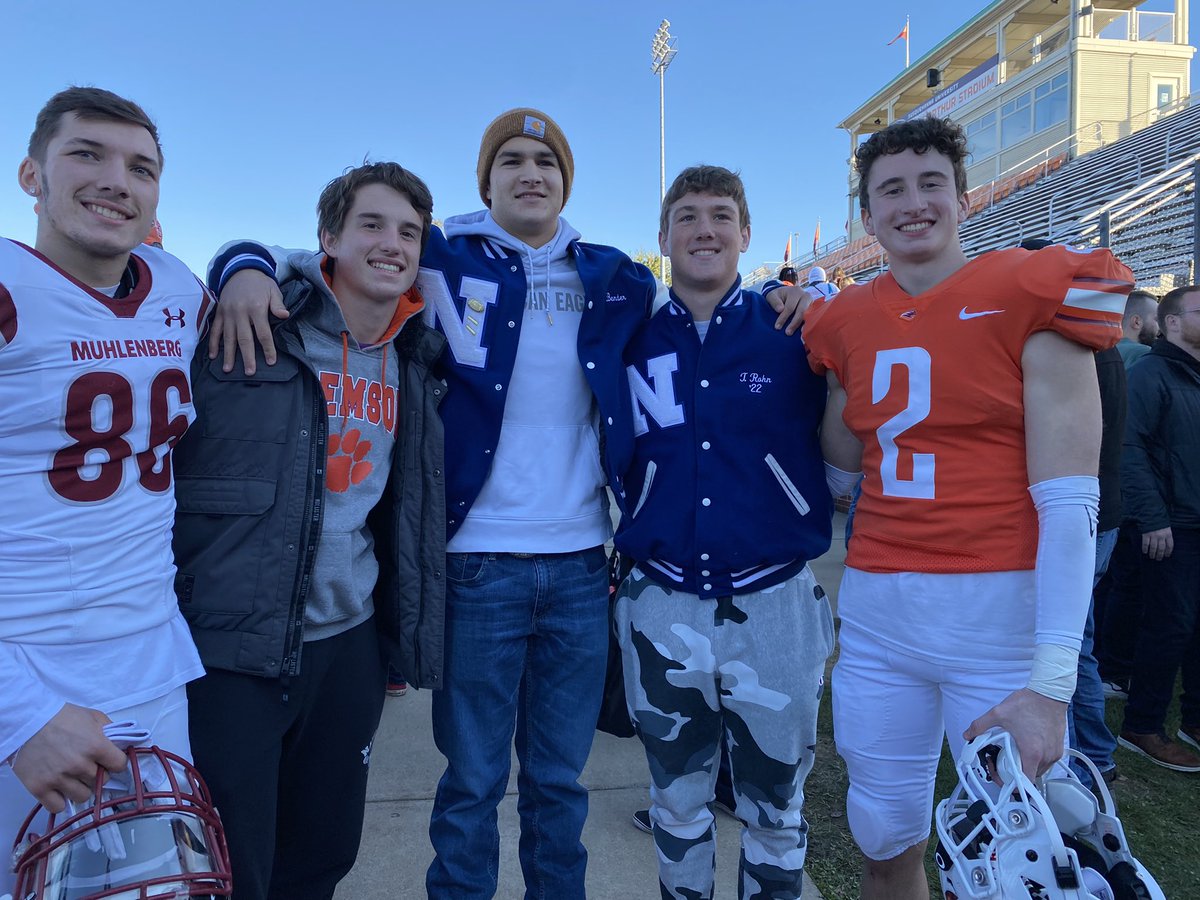_Andrew_Wells6's tweet photo. Naz boys take over susky @BenderBroc @trohn26 @jaiden_cabrera8 @CollinWells_20 @NAHSBlueEagles https://t.co/DINuhUqY9k
