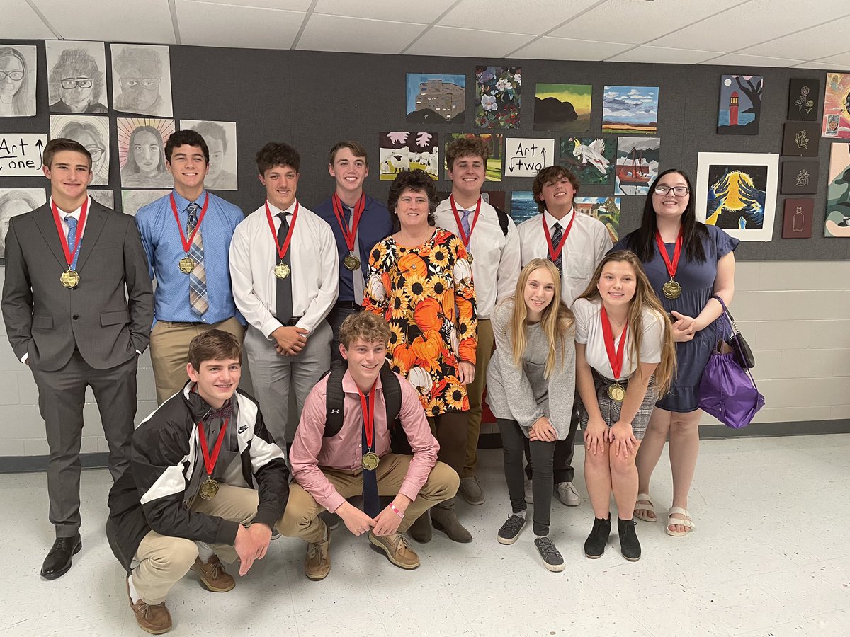 PHSspeechteam's tweet photo. 6,5,4,3 in DUO 6,5 in storytelling 3 in POI, 5 in Poetry, 5 in HI, 2nd in Info!!!! #bringinghometrophies https://t.co/K73YhVXz6n