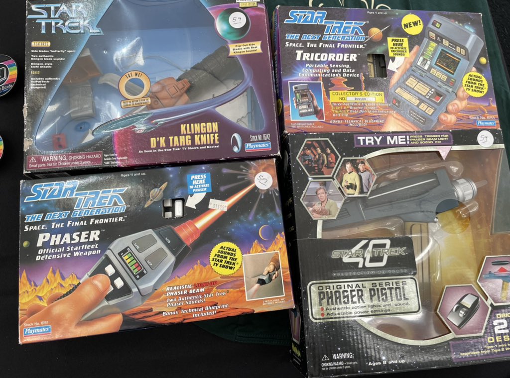 BonnieBellG's tweet photo. My friend @vegaswally showed up to @LVcomicbookfest with some incredible Trek collector items for me and I’m overwhelmed &amp; can’t wait to hang a shelf on my wall just to display them and AAAAHHH!!! 
LOOK AT THEM! 
#StarTrek #CollectorItems #SetPhasersToSTUNNING https://t.co/NLFJgokC4n