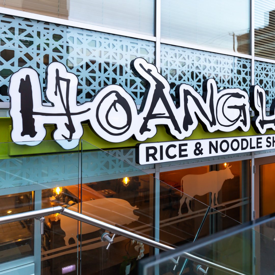 Hello neighbours, we are located on 124th street and we want to welcome you to our cozy space with a smile and a little gift! 
Details below, check out the menu hoanglong.ca #yegfood #yegoliver #shop124street #YegWestmount #yegGlenora