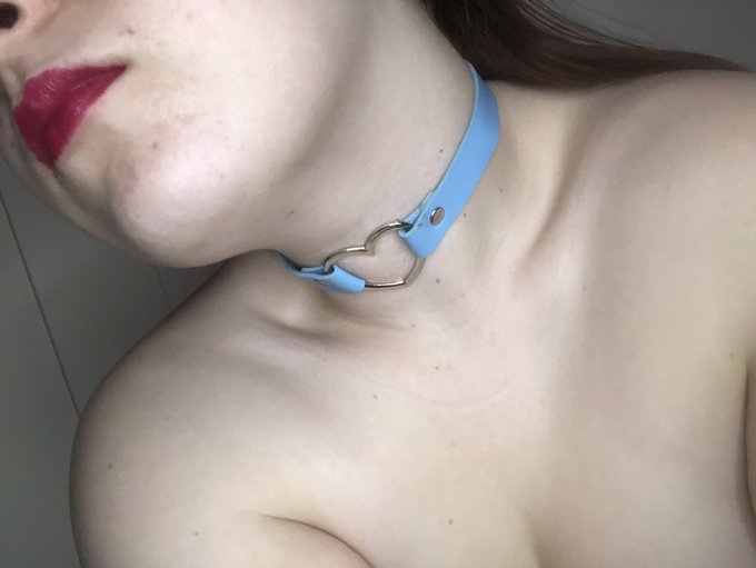 Sale on my only fans 😈 https://t.co/KkO3uGJhJ8 check it out 😝 #chokers #onlyfanswomen #onlyFanscouples