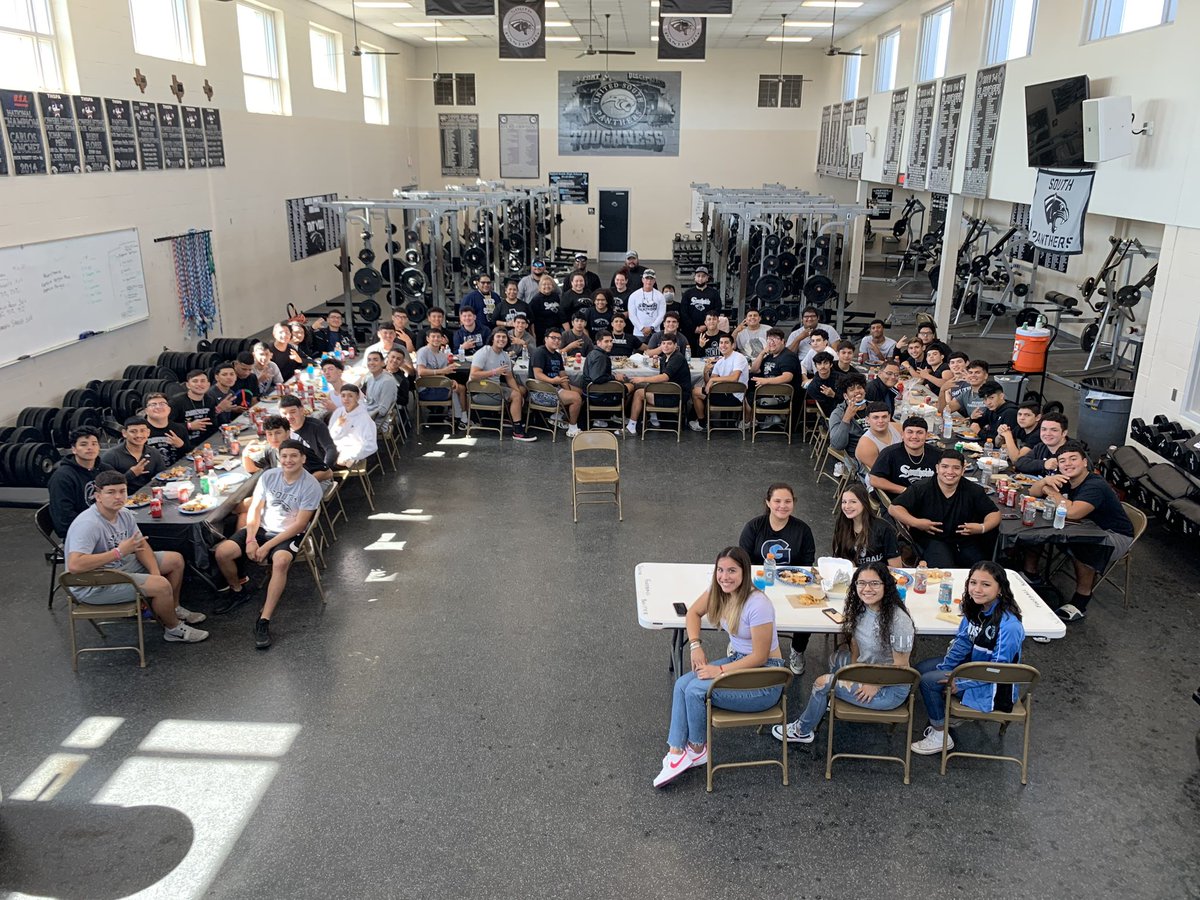 USPanthers's tweet photo. 🏆🐾PantherNation🐾🏆
Thank you to our amazing Football Booster Club &amp; Parents for providing a delicious Championship Lunch for your 30-6A District Champions!! 

#RISEwithUS🐾
#TrophySeason🏆🏆 https://t.co/t04LN6XMpz