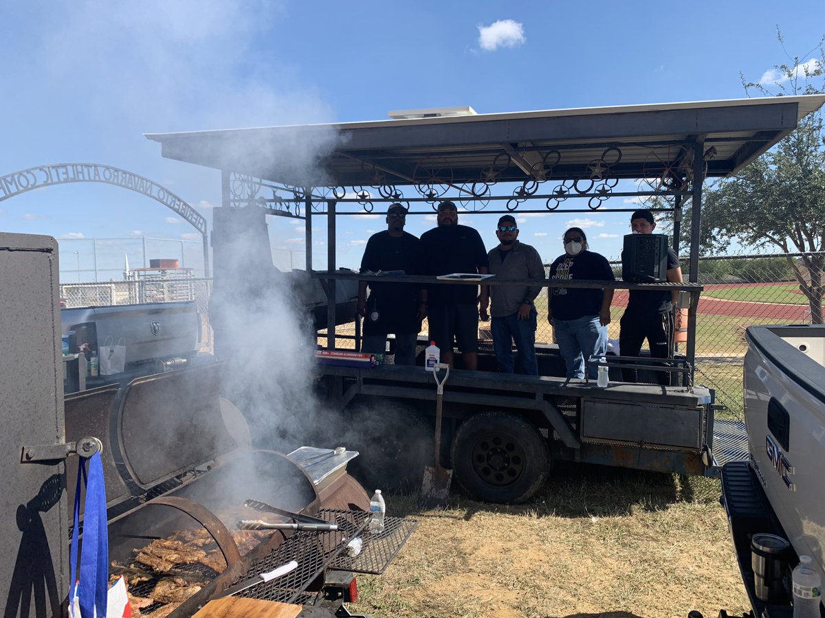 USPanthers's tweet photo. 🏆🐾PantherNation🐾🏆
Thank you to our amazing Football Booster Club &amp; Parents for providing a delicious Championship Lunch for your 30-6A District Champions!! 

#RISEwithUS🐾
#TrophySeason🏆🏆 https://t.co/t04LN6XMpz