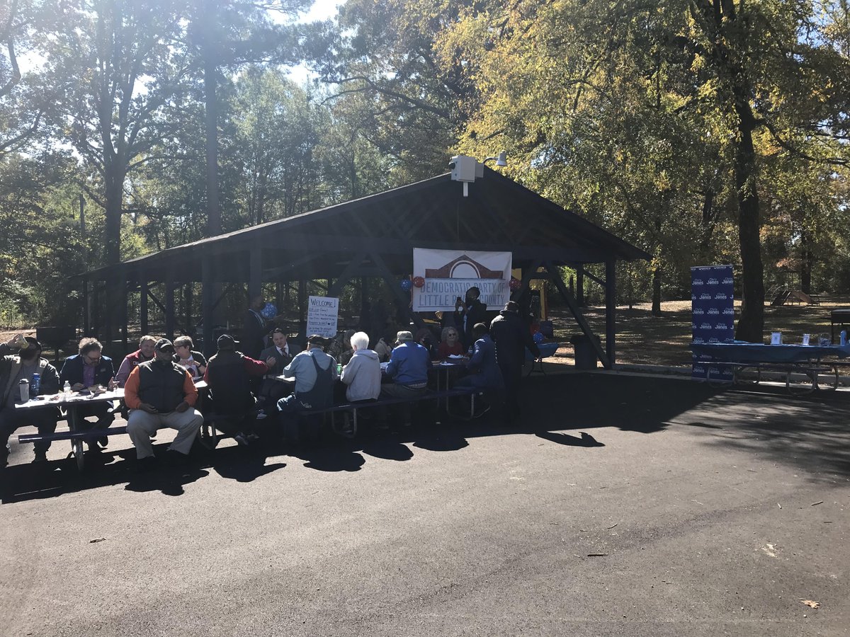 LittleRiverDems's tweet photo. Special thanks to the surrounding county parties for showing their support and to all of our members and volunteers who made this event successful. https://t.co/ufp8ksyLzc