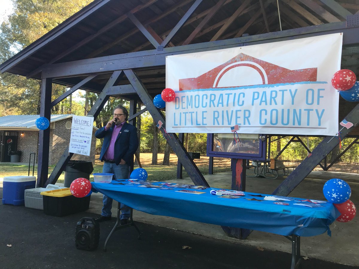 Thank you <a href="/JonesForAR/">Chris Jones</a>, @JoshforArkansas, <a href="/DanWhitCongress/">Journalists are evil</a>, and @Vote4Rus2022 for being apart of our Kick Off Picnic.