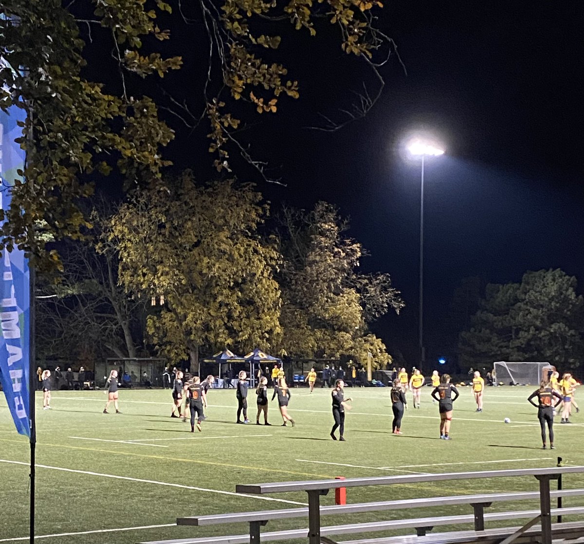 SueBatesQ91's tweet photo. @OUAsport #WRGY Championship on the line!
Go @queensgaels Go!
#ChaGheill 🔵🟡🔴👑 https://t.co/FBmNYXjr6B