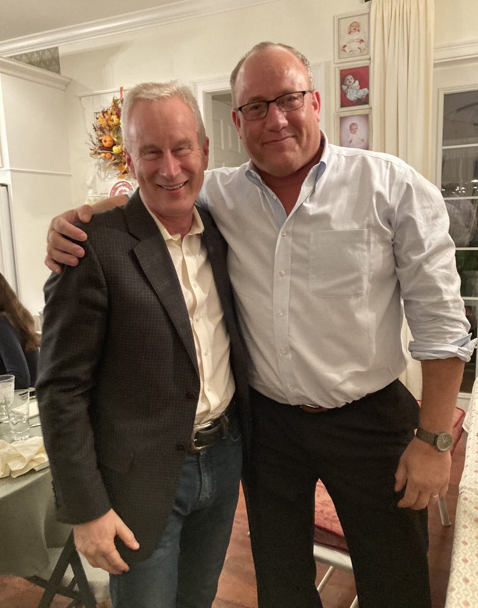 SabinehazanMD's tweet photo. Great pic of 2 heroes 💪🙏🏻@PierreKory #PeterMcCullough ❤️❤️❤️ https://t.co/rIR3zIQbGo