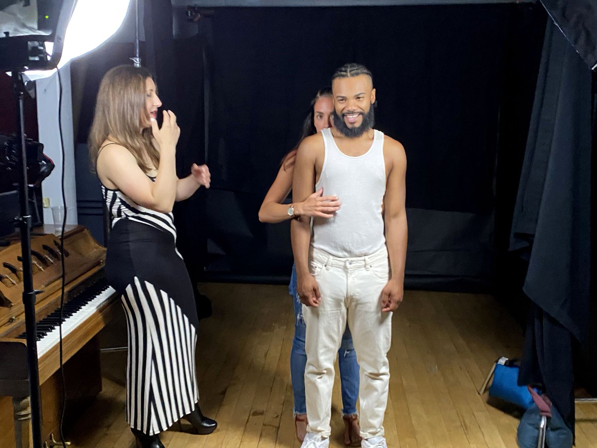 ItsAnotherHeist's tweet photo. Another #videoshoot ! It's amazing having a space to create in. We are much more productive at a #workspace especially a #collaborative one. Some shots from our upcoming single #tellmewhy #guitar #acoustic #pop #trap @petrinafoley @papixampeux #2022 #newenergy #change https://t.co/wEDk13msg4