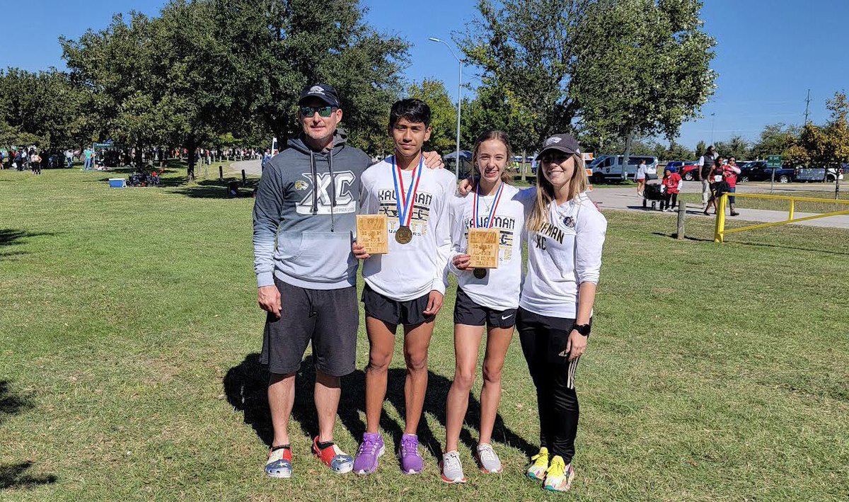 _CoachDees_'s tweet photo. I am very proud of Edwin and Katie! It’s been so much fun to watch them grow up, and to see them be able to experience a moment like this after all of their hard work. https://t.co/q06ZgJa8nW