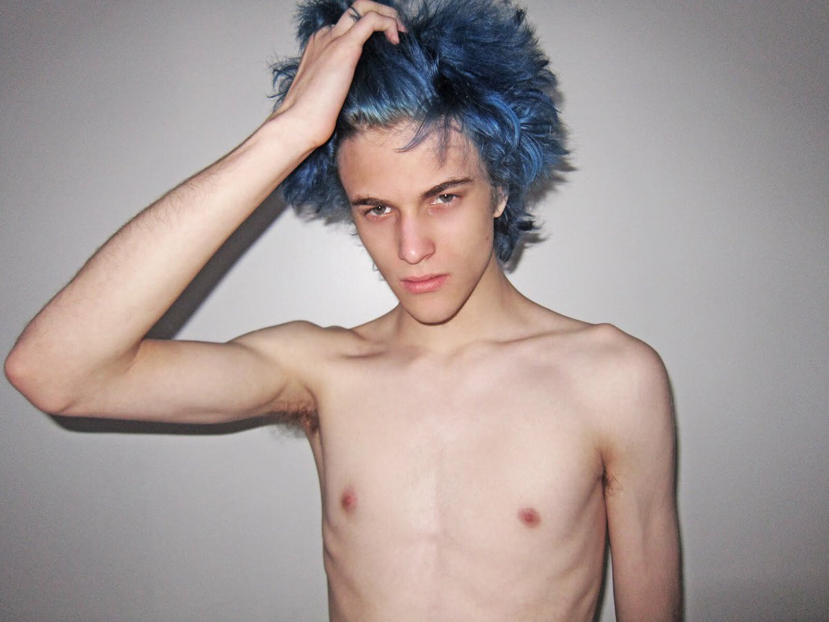 AxlphaMale's tweet image. ”If you wanted me to take my pants off, you should have just asked.”

Drew Prince King. Father. Brother. Alpha werewolf. Fake life. Famous singer and model. Bisexual. Layout and edit not mine. #ÏceCöldBïtch/#Icëy. RT/Like. Not Dallas