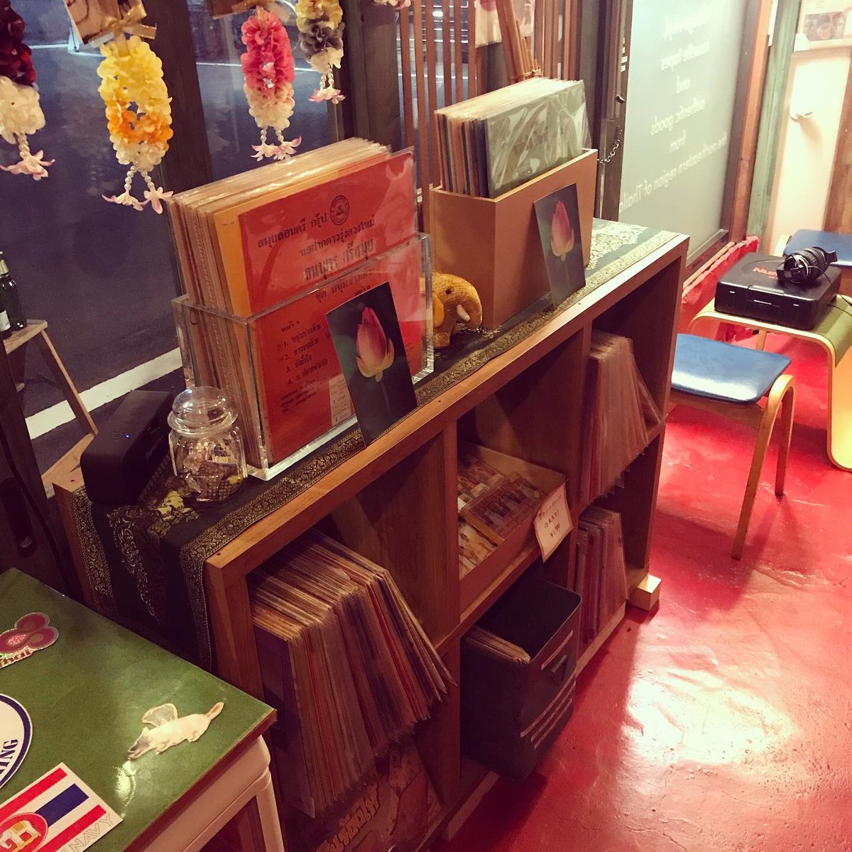 TurntableTokyo's tweet photo. 12/12 横浜レコードマーケット 
出店参加決定！！！
東京都赤羽にあるタイ専門のビンテージレコード カセットテープと雑貨の店 ISAN’S ありがとうございます どうぞよろしくお願いします🙏 https://t.co/cVnsyJNIsj