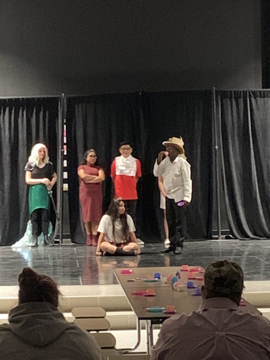 Chris_McCurry29's tweet photo. I want to say Bravo to all the students that were apart of the production of Alice in Wonderland! You were awesome tonight!! I can’t wait for you do next!! https://t.co/0tnUBM8wc1